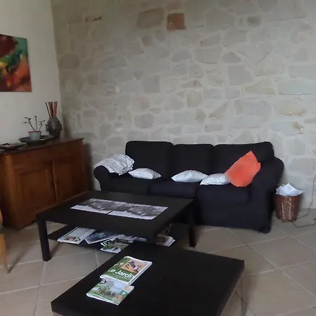 D'hotes La Petieuve Bed and breakfast